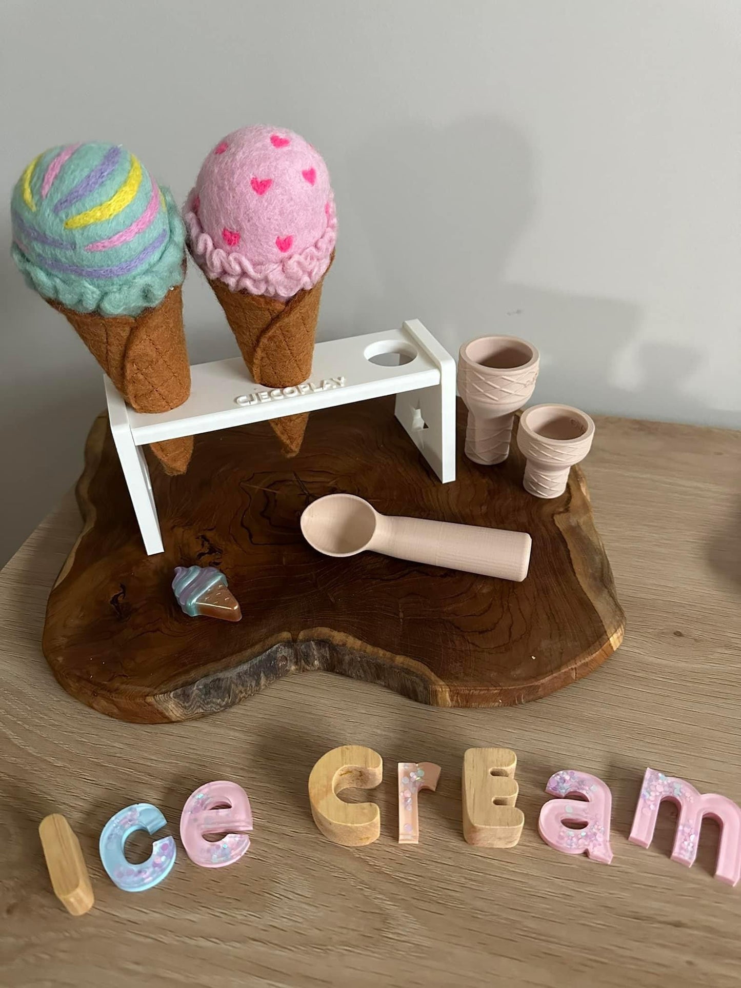 Ice Cream Cone Stand